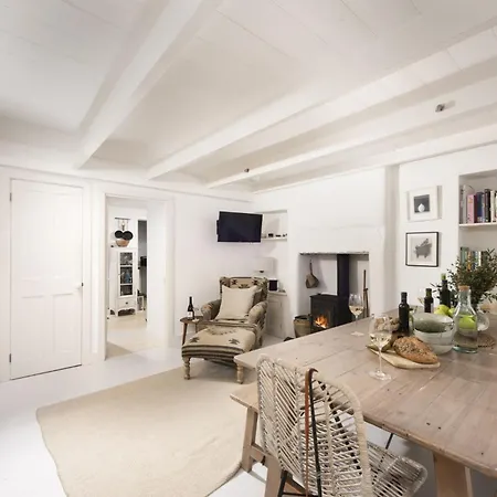 8 Millpool Holiday home *